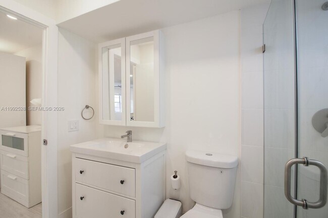 Building Photo - 1440 SE 15th St