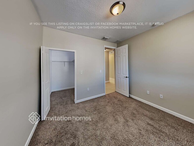 Building Photo - 6401 SW 162nd Ct