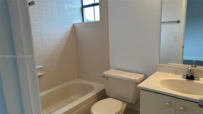 Building Photo - 8834 SW 130th Ct