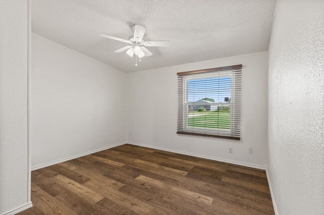 Building Photo - 4120 E Marigold St