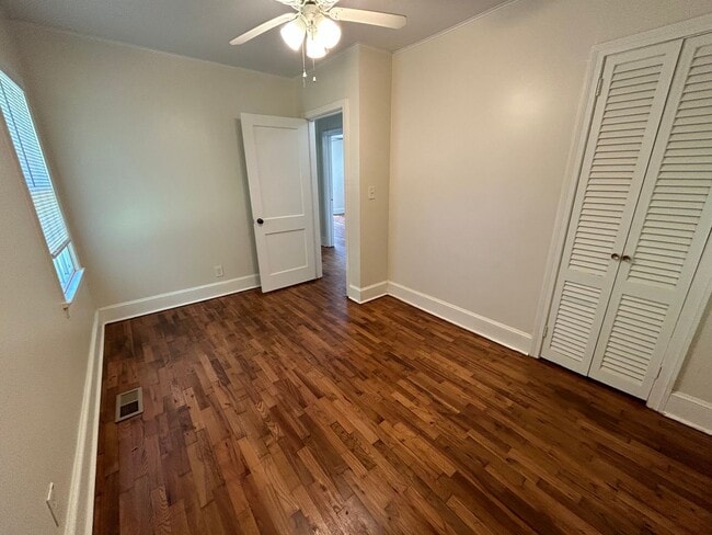 Building Photo - Cozy Cottage 2/1 House in South Rome- $995