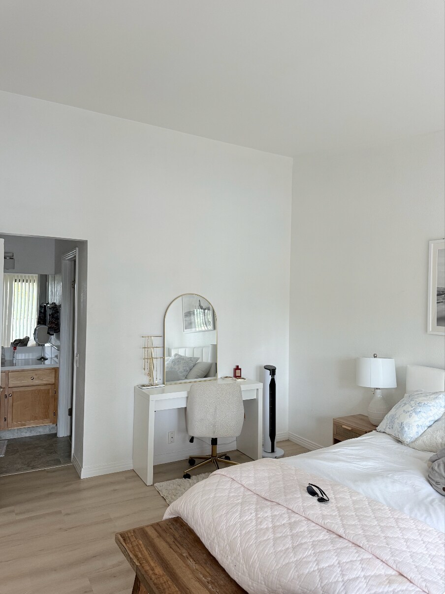 Building Photo - 4120 Porte de Merano