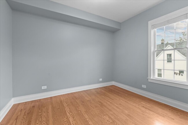 Building Photo - 1334 Wilmette Ave