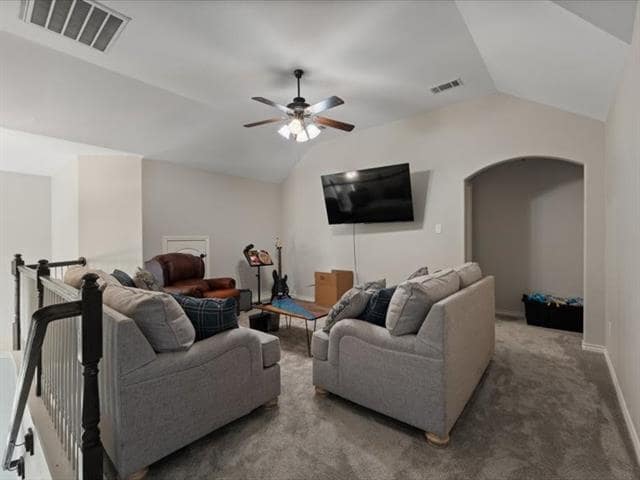 Building Photo - 654 Plum Dr
