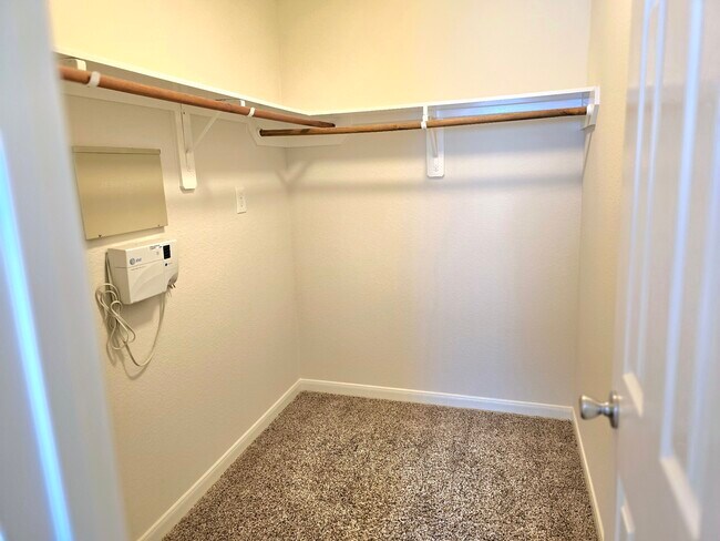 Building Photo - 3003 Peachstone Pl