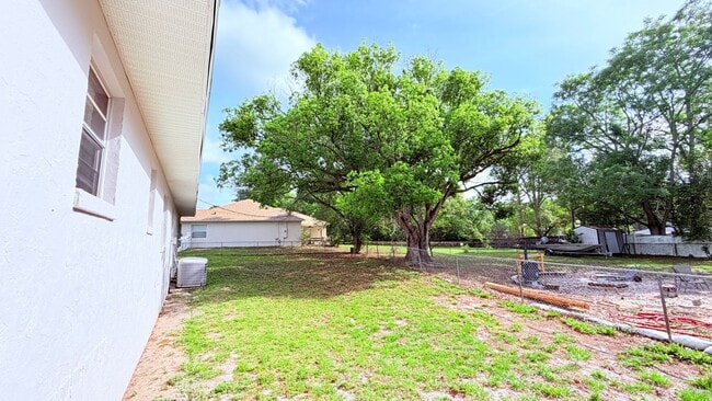 Building Photo - Beautifully Renovated 3-Bedroom Home with Upgrades in Deltona Lakes!!!