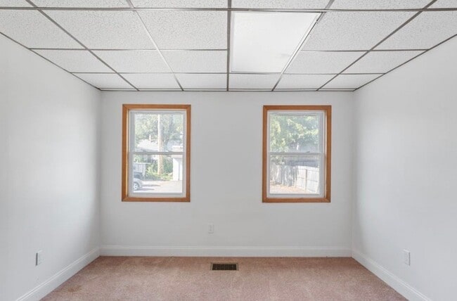 Building Photo - 157 Harry L Dr