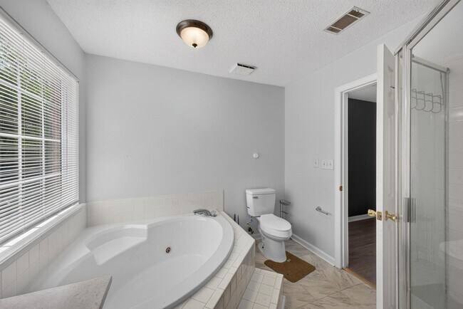 Building Photo - 4810 Golden Leaf Ln