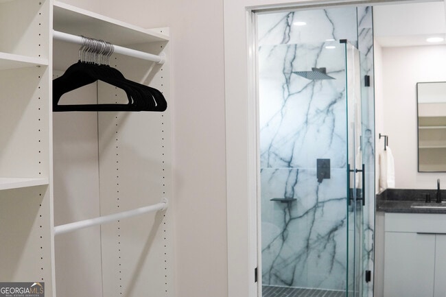 Building Photo - 68 Boulevard SE