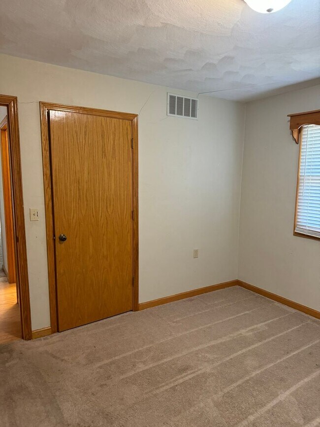 Building Photo - Spacious 3-Bedroom Home with Bonus Rooms in SoBoCo School District!