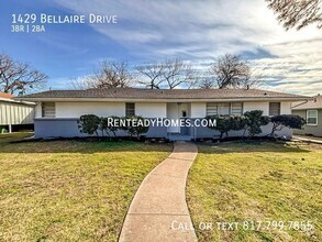 Building Photo - 1429 Bellaire Dr