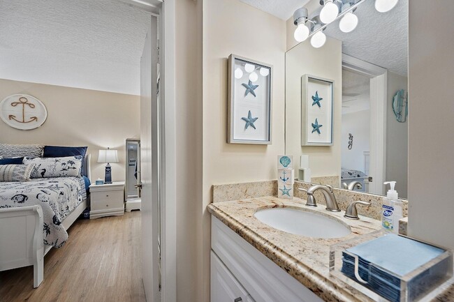 Building Photo - 1605 S US Hwy 1