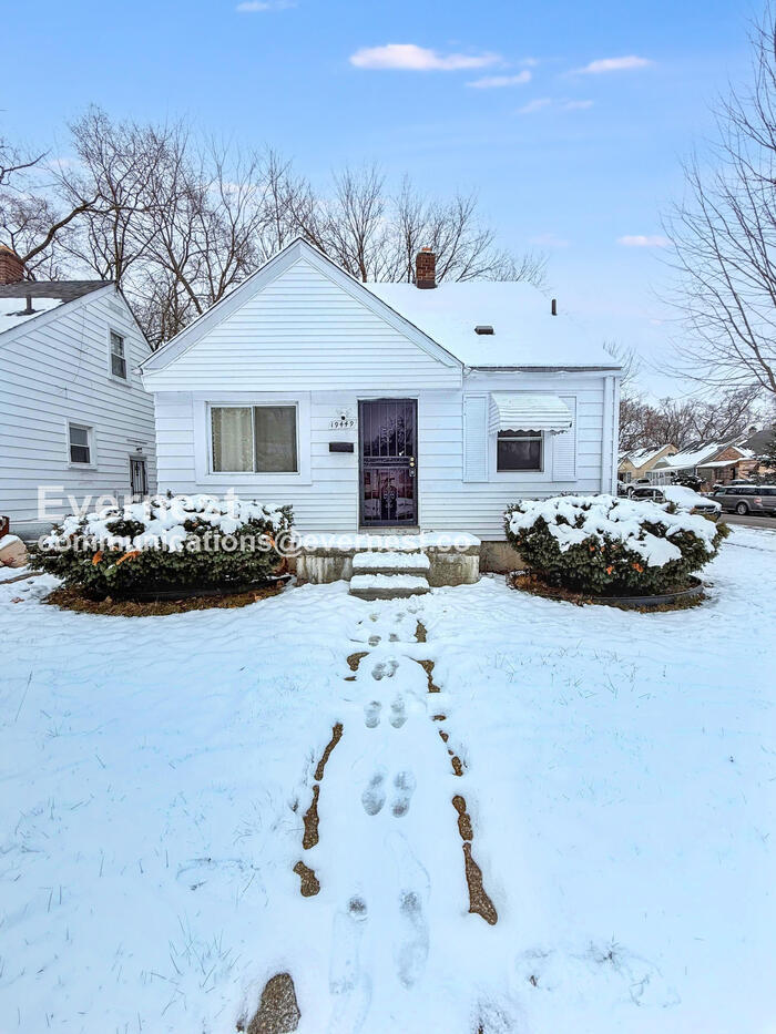 Building Photo - 19449 W Chicago