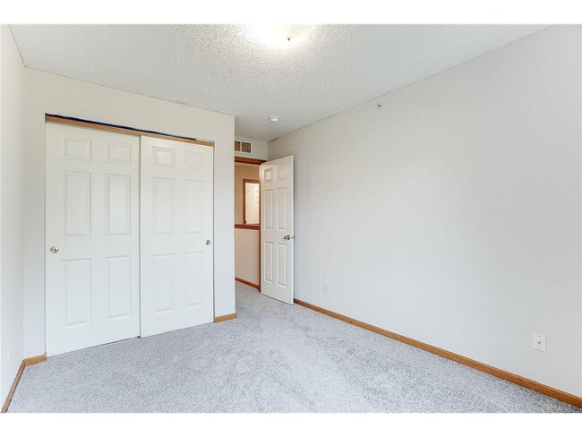 Building Photo - 5040 Holly Ln N