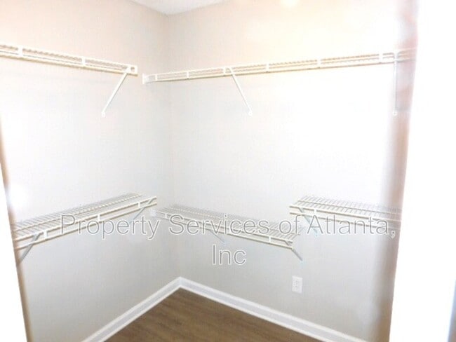 Building Photo - 101 Moss Pointe Dr