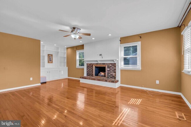 Building Photo - 721 Rancocas Ave