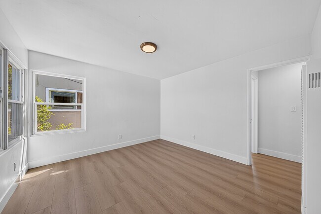 Building Photo - 3630 Highland Ave