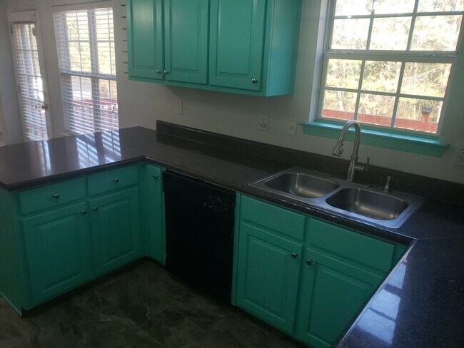 Building Photo - THE GOOD LIFE IN FAIRBURN