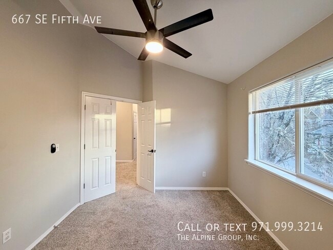 Building Photo - 667 SE Fifth Ave-