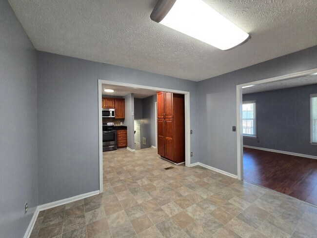 Building Photo - 6957 Bone Creek Dr