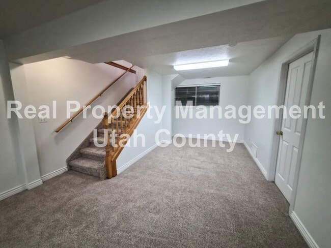 Building Photo - Beautiful Orem Home New Paint and Flooring