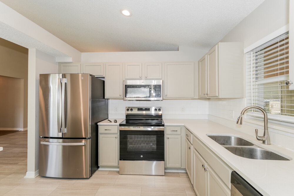 Building Photo - 26808 Haverhill Dr