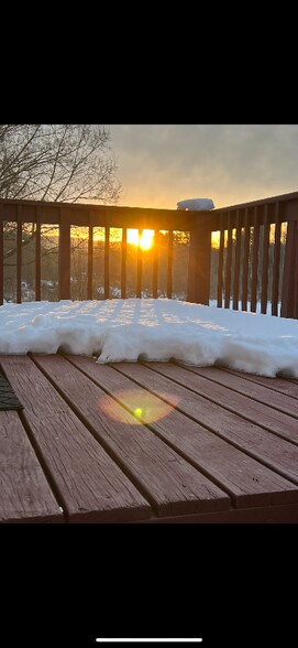 Building Photo - 1535 Pleasant St