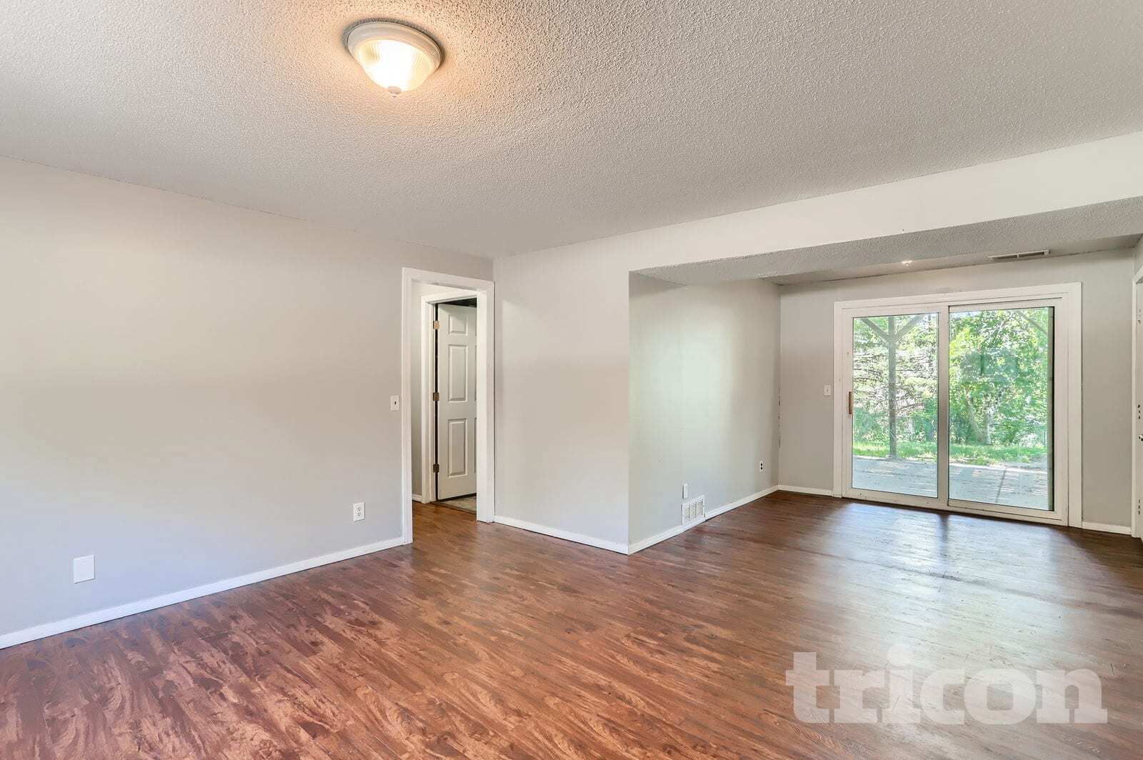 Building Photo - 6865 Buckingham Rd