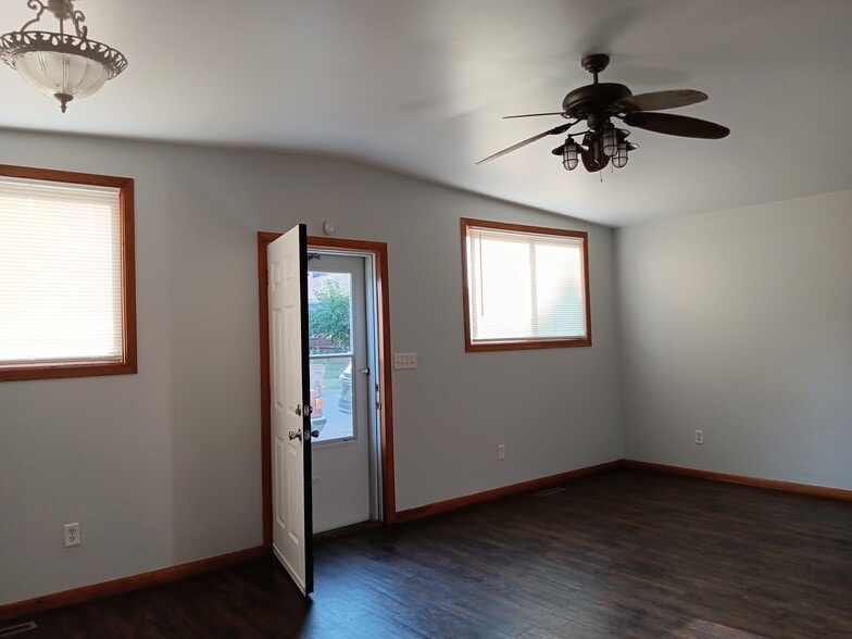 Living room - 4009 14th Ave