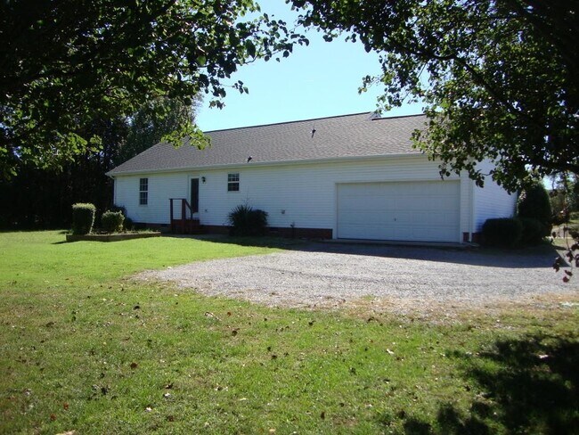 Building Photo - 157 Clearidge Dr