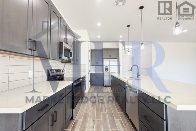 Building Photo - 3Bed/2.5Bath Home in Rio Verde/4 Car Garage! Ready for Immediate Move-In!