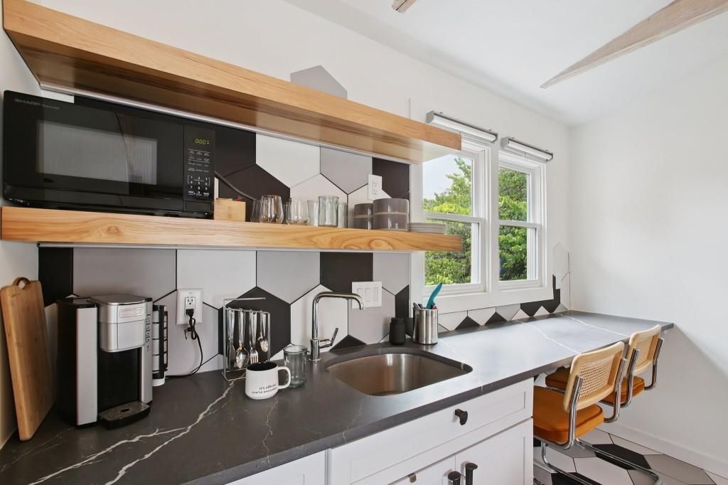 Building Photo - 69 Randolph St NE