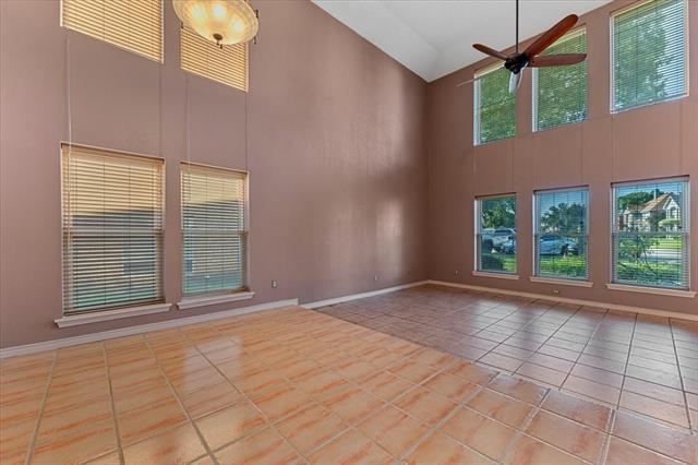 Building Photo - 6752 MacIntosh Dr