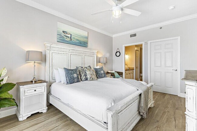 Building Photo - 401 E Beach Blvd