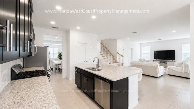 Building Photo - 6394 Grandview Hill Ct