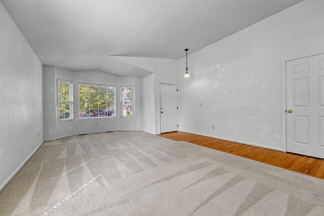 Building Photo - $2,650, 4-bed, 3-bath, 2175 sq ft ranch st...