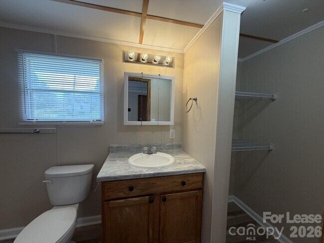 Building Photo - 118 Ricks Ln