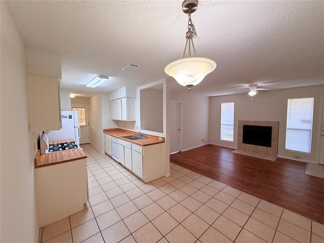 Building Photo - 2301 Whitlow Cove