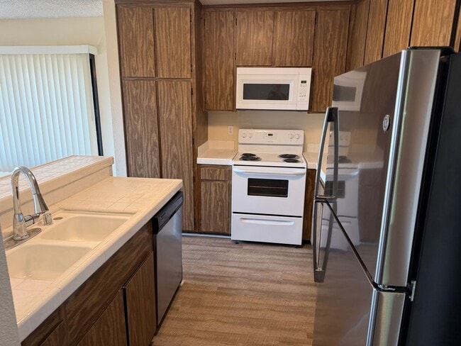 Building Photo - 3831 Nipoma Pl