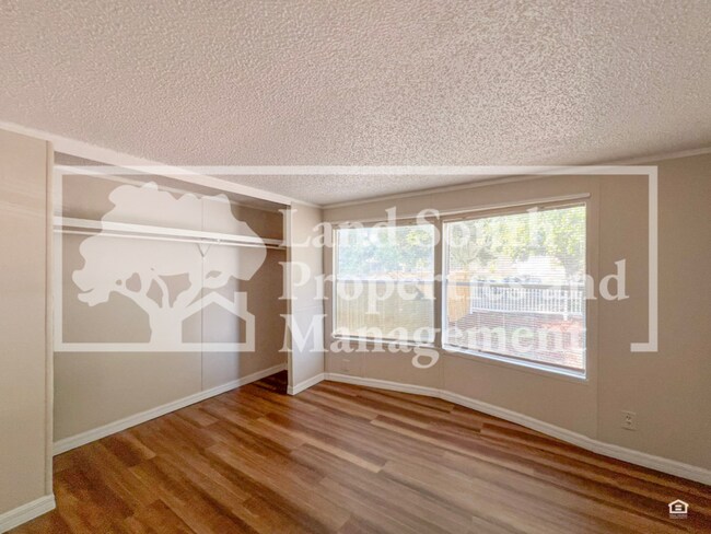 Building Photo - 10131 Steven Dr