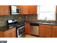 Building Photo - 9960 Woodfern Rd