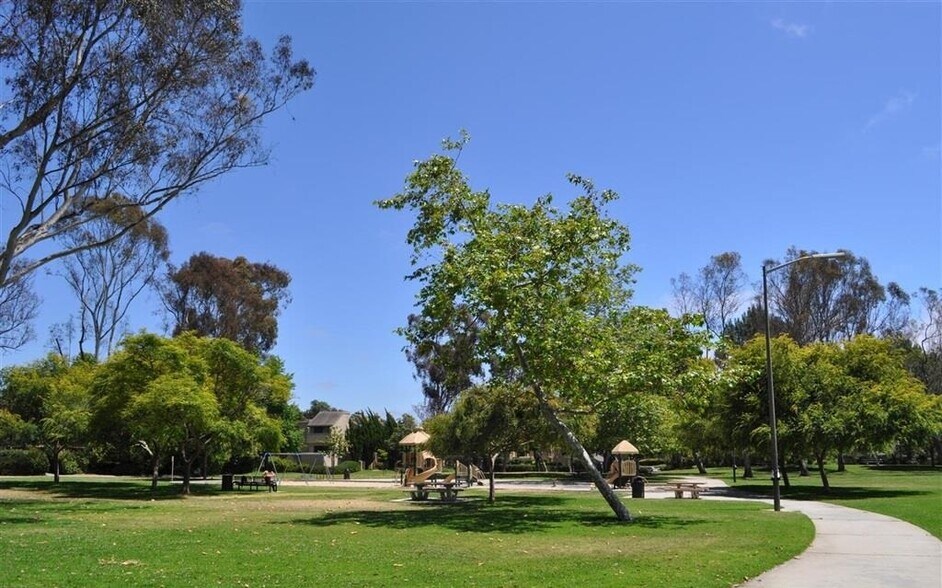 Building Photo - 8139 Via Mallorca