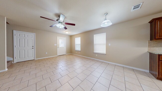 Building Photo - 812 Parkplace Ridge