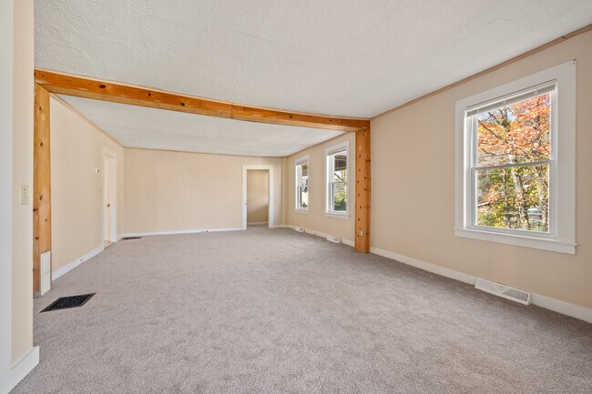 Building Photo - 11 Schwanda Rd