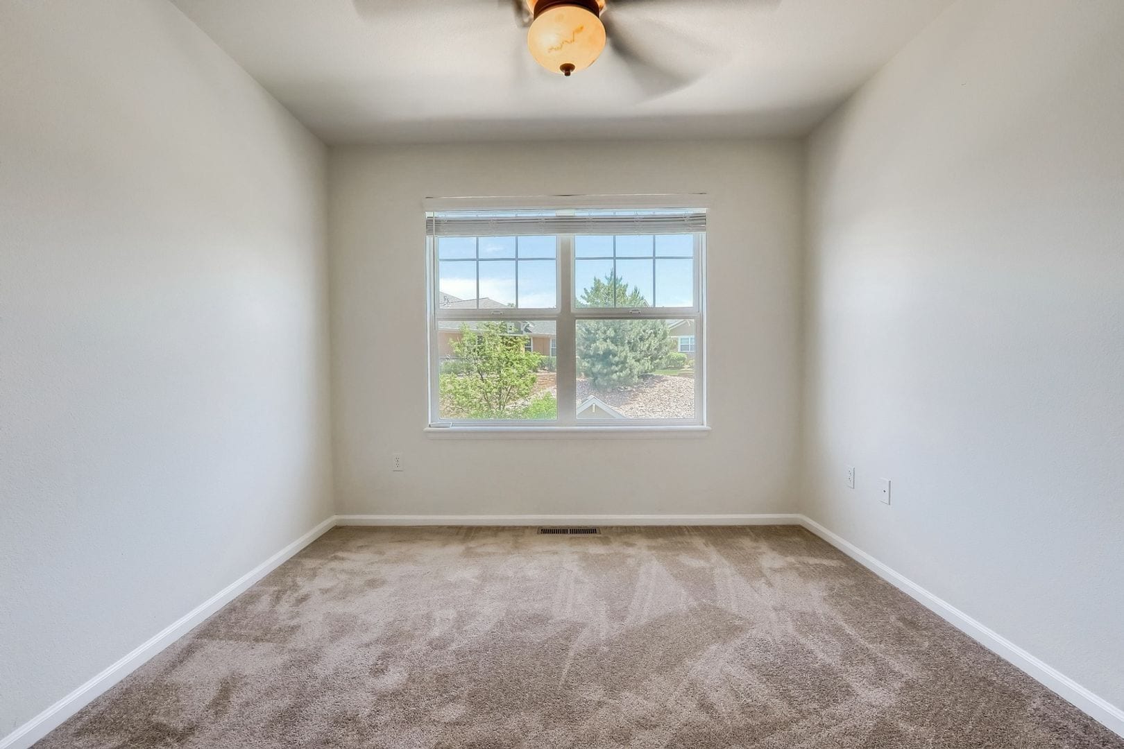 Building Photo - 3681 S Perth Cir