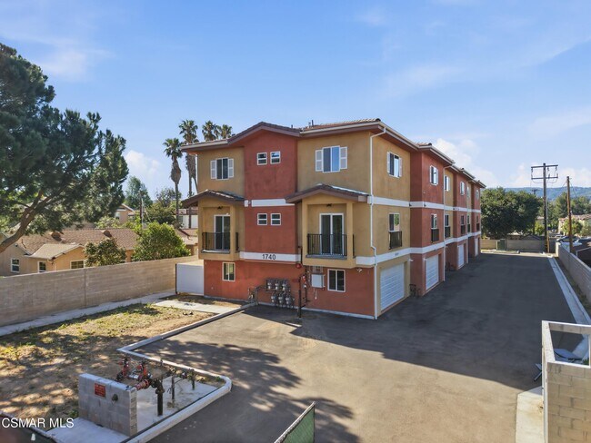Building Photo - 1740 Patricia Ave