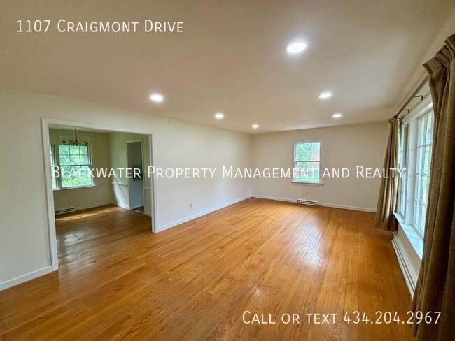 Building Photo - 1107 Craigmont Dr