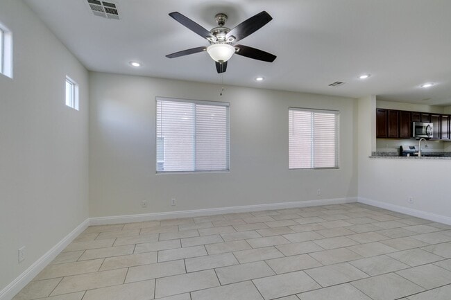 Building Photo - SOUTH WEST 3 BEDROOM UPDATED HOME WITH BALCONY