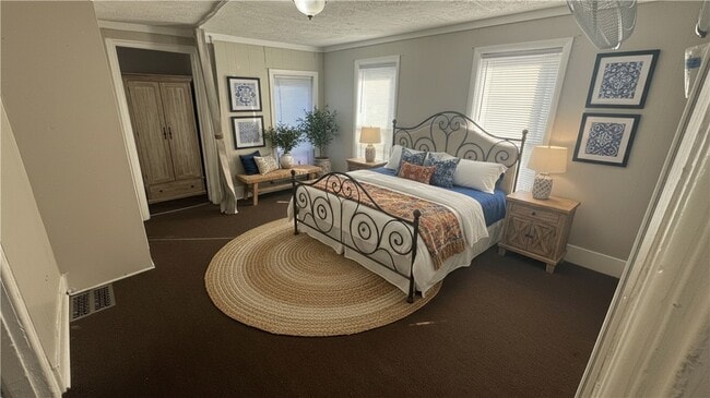 Building Photo - 57 Ferncliffe Dr