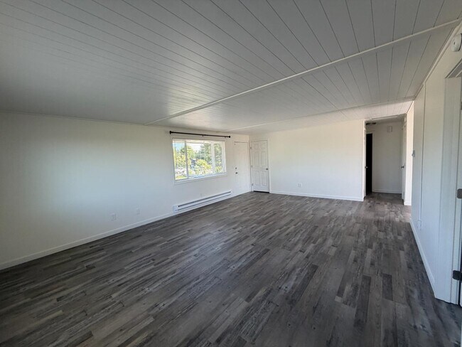 Building Photo - 17536 Bennett Rd